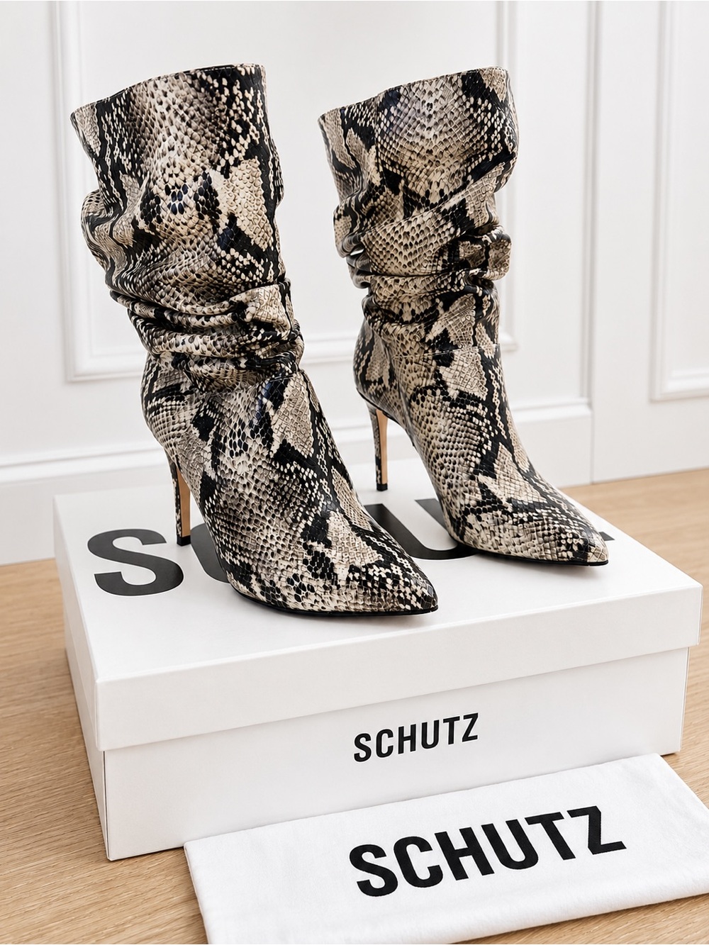 Schutz Snakeskin Print Slouch Pointed Toe Stiletto Ankle Boots Size 6.5 EUC